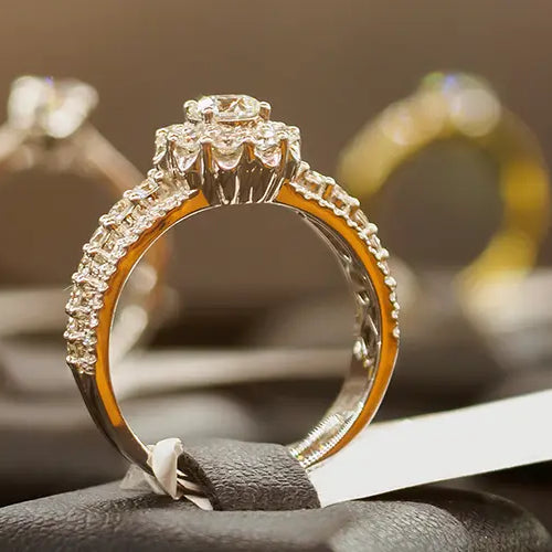 The Best Time to Buy Jewelry