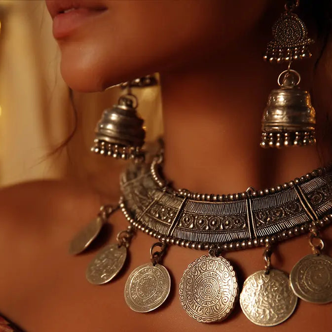 The Psychology Behind Wearing Jewelry